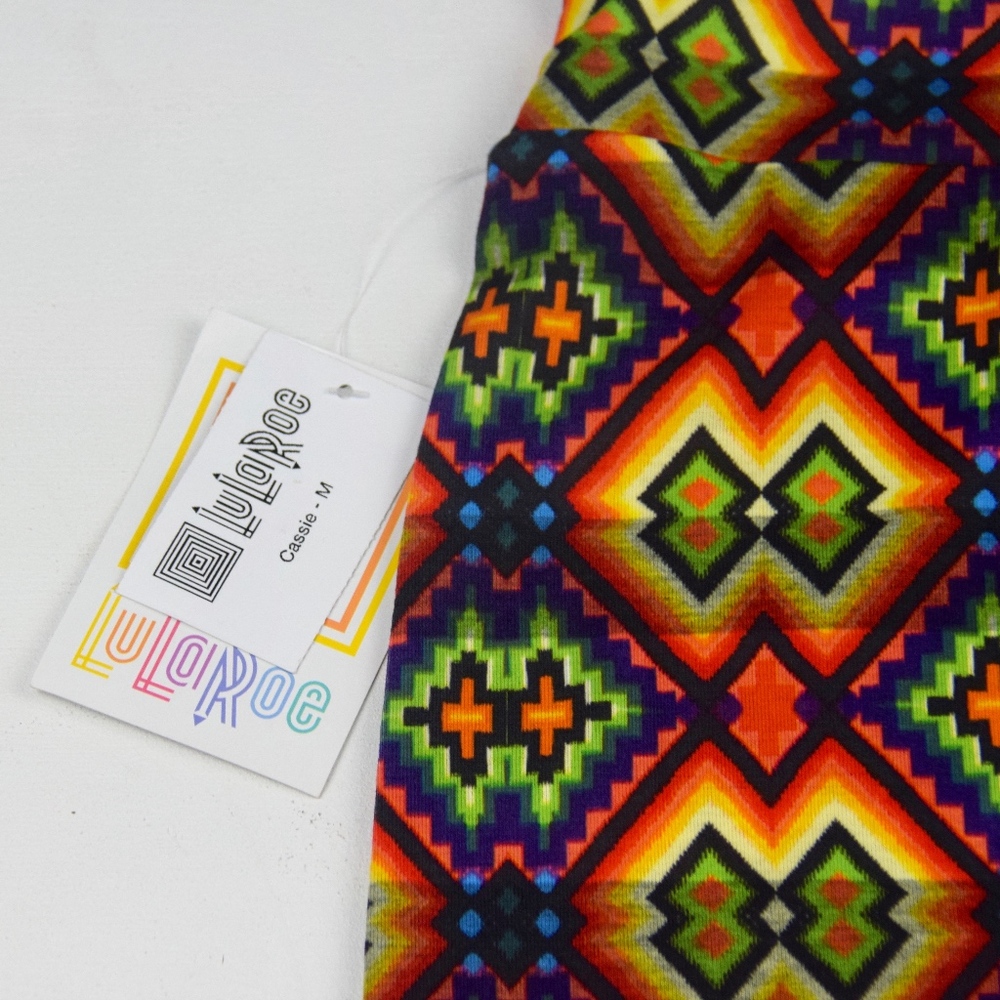 NWT LuLaRoe Cassie Pencil Skirt - Picture 2 of 3